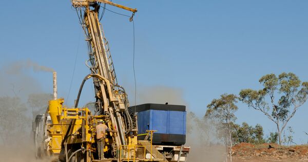 Resources export value to drop $33B by 2026-27