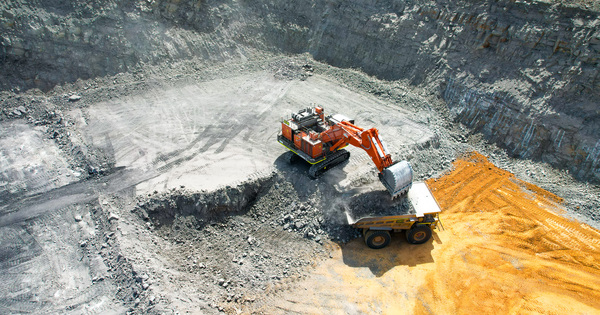 BCC cuts Burton production as coal market lags